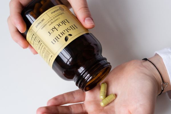 Histamin blocker v kapslích s kurkumou, moringou a kvercetinem